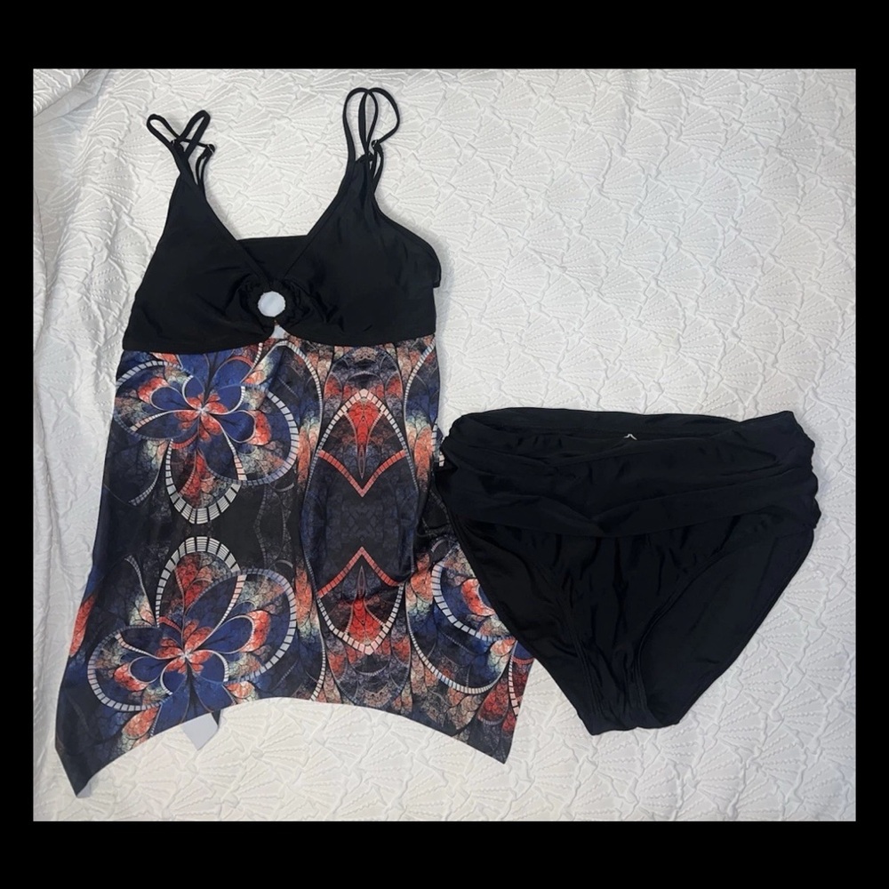 Bikinx Women 2 Pc Size Tankini Swimsuit Size L Top Bottom Black print